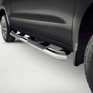 Crew Cab 4-Inch Round Assist Steps in Chrome